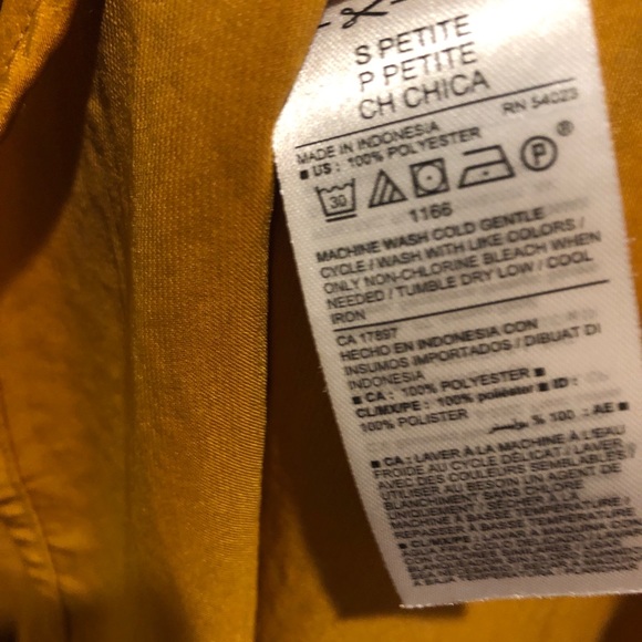 Old Navy Loose Fit Top - Picture 4 of 4